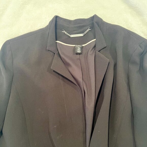 White House Black Market Classic Black Blazer in size 14 - Picture 3 of 8